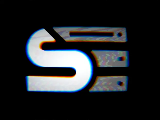 ≻_ SERVER ROOM