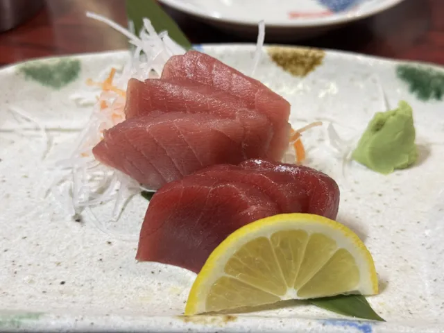 違法操業マグロ漁船（Illegal Tuna Fishing Boat）