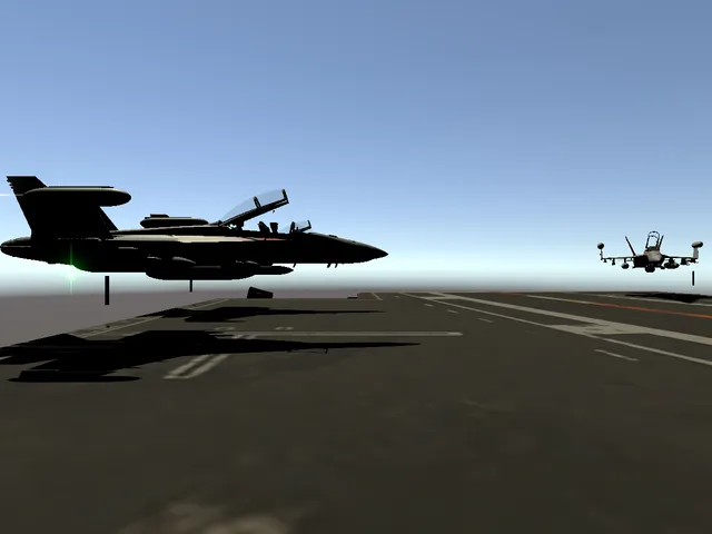 EA-18G and F⁄A-18F