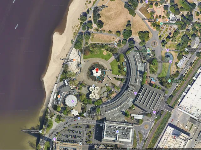 DeVotion Tanzbrunnen