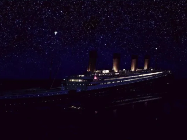 TITANIC SINKING